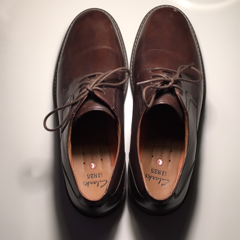 Clark’s un walk oxfords brand new! Size 13 medium